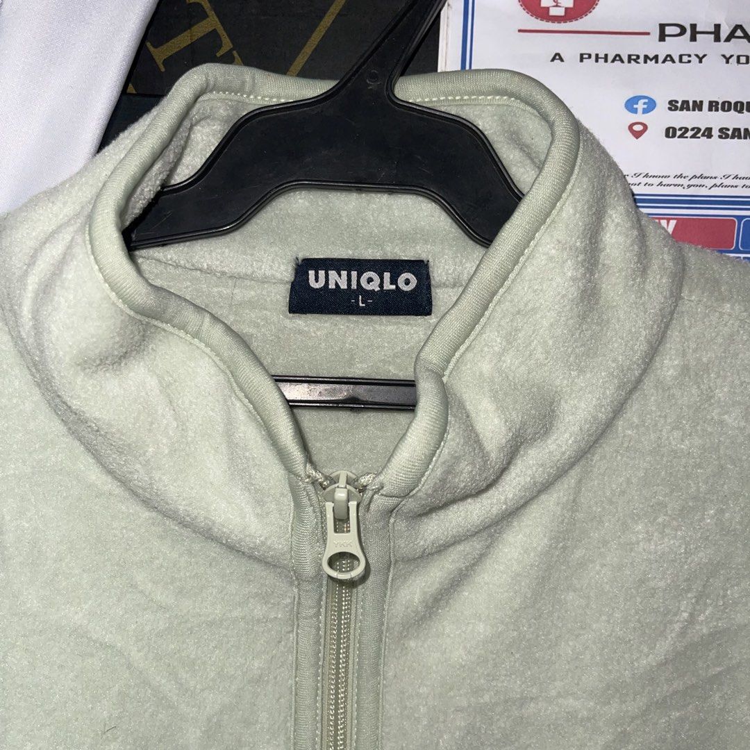 UNIQLO Masterpiece: Fleese Ful-zip Jacket (Category: Coats, Jackets and Outerwear) located in Naic. Submitted by johnrell1234 (Listing ID 1445335170, Image 3). Description: 📐⬇️ Measurements: Width: 22.5” | Length: 27” | Sleeve length: 24.5” Size: Large Color rate: 10/10 likenew Condition no Issue 🚛 Delivery: J&T(Shipping starts ₱60-200) depending on location, quantity and weight MOP: Gcash & Maya Only 📍Naic Cavite Shipping days: On your pay 📥