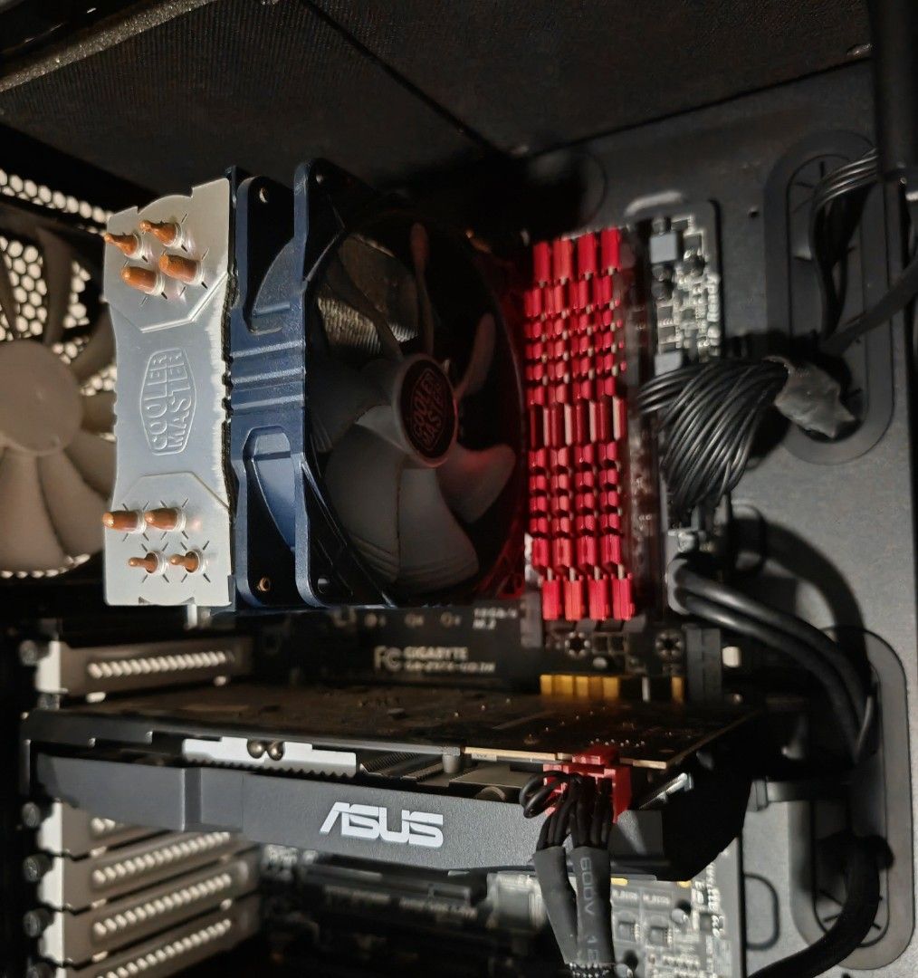 Used custom built desktop489438300530298882