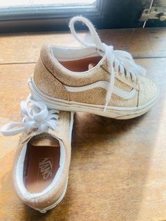(Category: ) located in . Submitted by cbcloset (Listing ID 1445311911, Image 1). Description: .