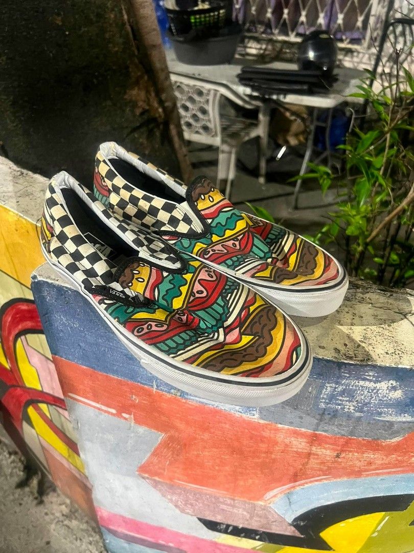 Vans Slip On Aspack (Category: Casual Shoes) located in Pasig City. Submitted by void_supply (Listing ID 1445370666, Image 2). Description: 3,500 aspack needs cleaning natambak lng hindi nagamit.