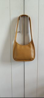 (Category: ) located in . Submitted by preloved2600 (Listing ID 1445278301, Image 1). Description: .