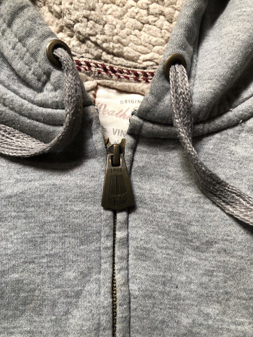 Vintage 48 gray hoodie (Category: Coats, Jackets and Outerwear) located in Balayan. Submitted by miggs005 (Listing ID 1445392804, Image 3). Description: dimes: 24x27.5 sherpa lined good condi need wash +sf.