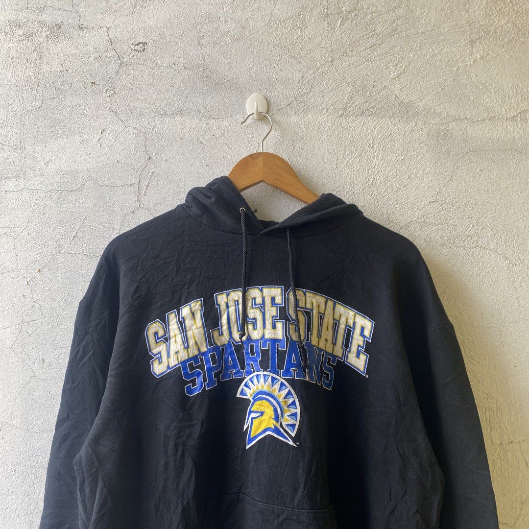 Vintage 90s Champion Boxy Type University Tee (Category: Hoodies) located in Cebu City. Submitted by laughthrift.ph (Listing ID 1445302886, Image 2). Description: * L on tag * (26) L x (23) W * Excellent condition * 9/10 Color rate * cracked prints ₱650 + shipping fee.