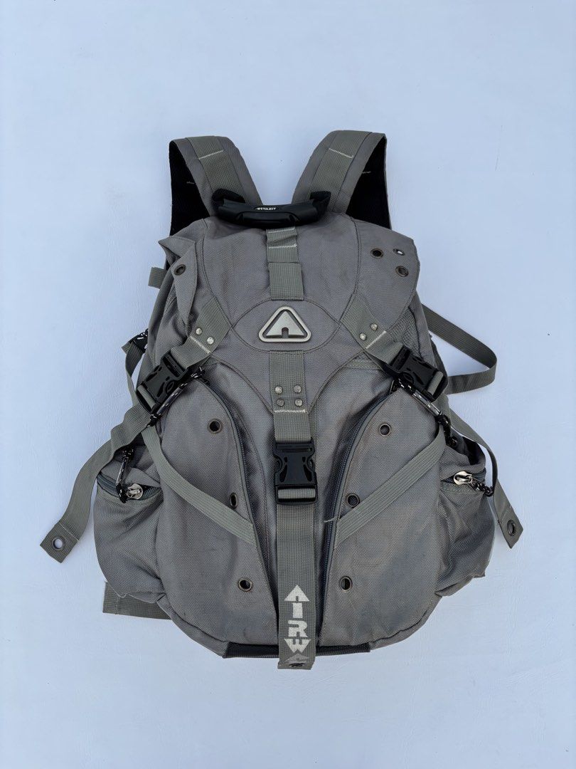 VINTAGE AIRWALK GRAY “OAKLEY VIBES” GORPCORE BACKPACK (Category: Backpacks) located in Baguio. Submitted by bl_thrift (Listing ID 1445363716, Image 1). Description: VINTAGE AIRWALK GRAY “OAKLEY VIBES” GORPCORE BACKPACK -very spacious -with mid AIRWALK icon -with lot of pockets -has cut on the strap -missing chest locks .