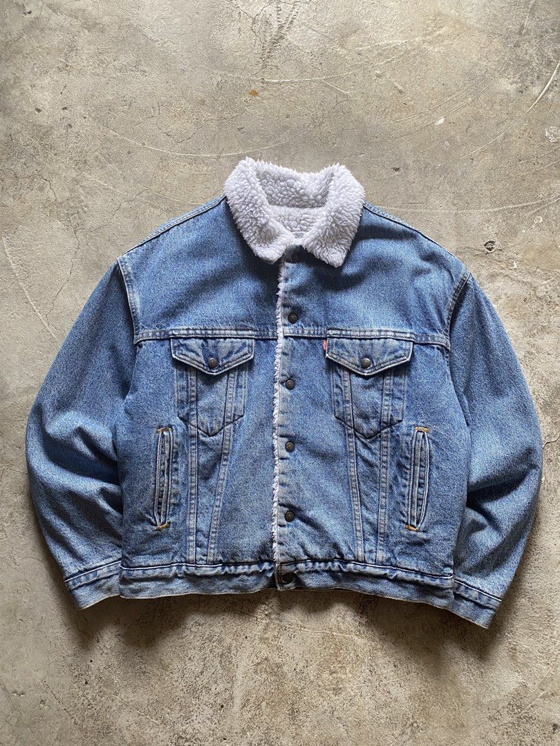 Vintage Levis Truck Jacket Sherpa lined (Category: Activewear) located in Dasmarinas. Submitted by ridgeridethrift (Listing ID 1445385761, Image 1). Description: 🚨Vintage Levis Denim Track Jacket Sherpa Lining ,Dated May , 1991 , Model no: 70609 The care tag is 527 Dimensions: Width - 25.5 Length - 26 Sleeve - 23.5 Excellent Condition: 9.5/10 - Color rate :9.8/10 Issue : , minor fade Price: 📥 Buyer will pay shipping fee 📖Read the Caption And C
