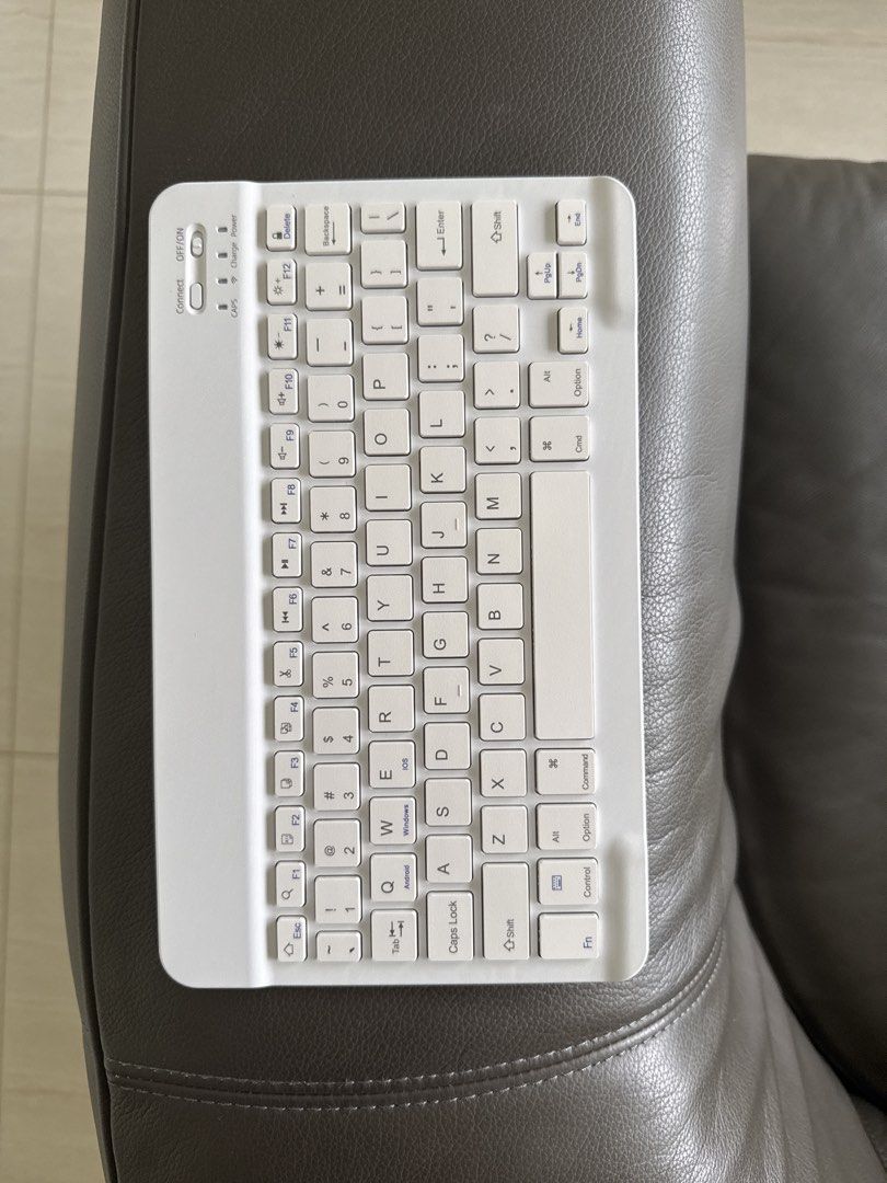 White Wireless Bluetooth Keyboard489303486203832320
