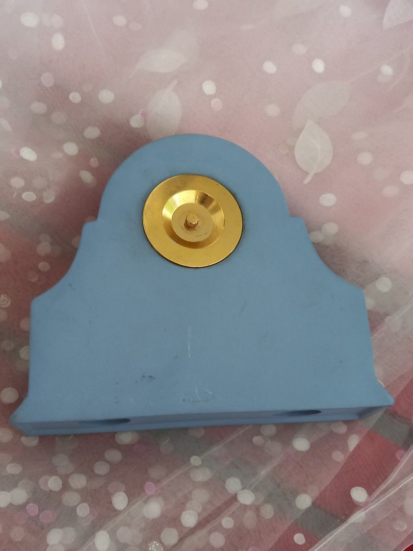 Working wedgewood table clock Jasper blue (Category: Clocks) located in Tuguegarao City. Submitted by zenphoenix-7ad615 (Listing ID 1445268296, Image 3). Description: Working vintage colelctiblea table top watch by Wedgewood Jasper blue.