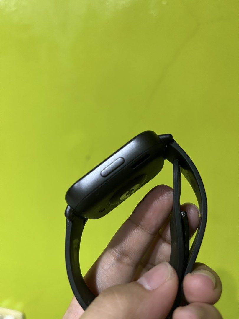 Xiaomi redmi smart watch active 5 (Category: Wearables & Smart Watches) located in Cebu City. Submitted by tsloved (Listing ID 1445391380, Image 2). Description: - Sleek black smartwatch with a modern square face. - Convenient side button for easy navigation. - Secure foldable clasp strap. - Shows minor signs of wear on the clasp, but fully functional. - Great value for a working smartwatch! - 2 month old - RFS upgrade.