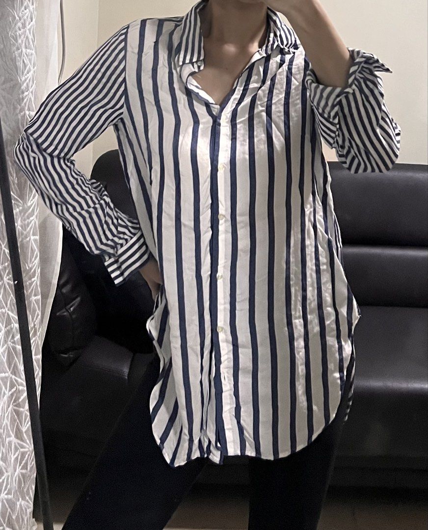 ZARA basic (Category: Longsleeves) located in Paranaque City. Submitted by embapparel (Listing ID 1445359058, Image 1). Description: .