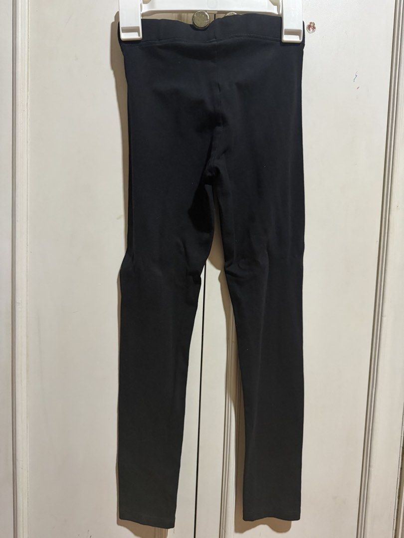 Zara Black Leggings Size 8 CM 128 (Category: Babies & Kids Fashion) located in Quezon City. Submitted by dianiza (Listing ID 1445353844, Image 2). Description: - Zara Black Leggings - Size: 8 (CM 128) - Material: Comfortable and stretchy - Perfect for everyday wear, casual outings, and playtime - Easy to pair with any top.