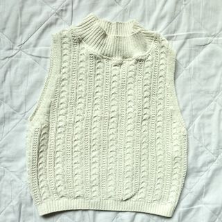 (Category: ) located in . Submitted by xo.thrifty (Listing ID 1445303736, Image 1). Description: .
