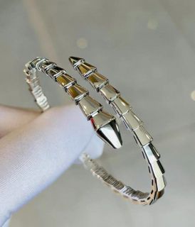 （分類：）位於 。 由 bolo.bvlgari 提交（商品編號 1445580253，圖片 1）。簡介： 。