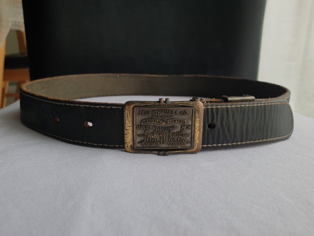 1970's Levi's Leather Belt (Category: Belts) located in Quezon City. Submitted by WasalakTwo (Listing ID 1445522988, Image 2). Description: Japan finds Rare and hard to come by 32.5" overall 25.5" to 29.5" holes 1" width Open for delivery nationwide.