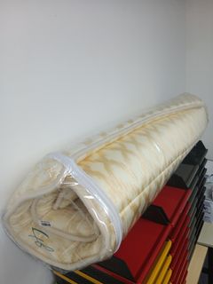 （分類：）位於 。 由 kris.collection 提交（商品編號 1445530074，圖片 1）。簡介： 。