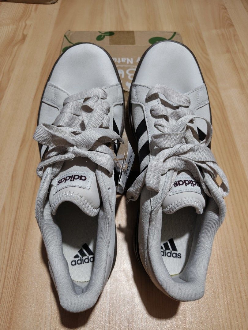 ADIDAS GRAND COURT BASE 00 (Category: Sneakers) located in Tacloban City. Submitted by tactripp (Listing ID 1445483376, Image 3). Description: ORIGINAL / AUTHENTIC size US - 11 UK - 10 half No issue Pair only / No box.