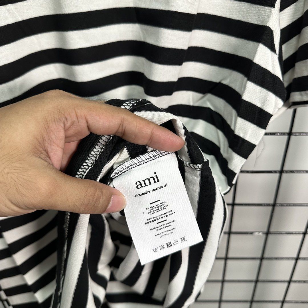 AMI (Category: Activewear) located in Talavera. Submitted by puppyinsane (Listing ID 1445420800, Image 3). Description: LARGE FIT LENGTH: 28 WIDTH: 22 .