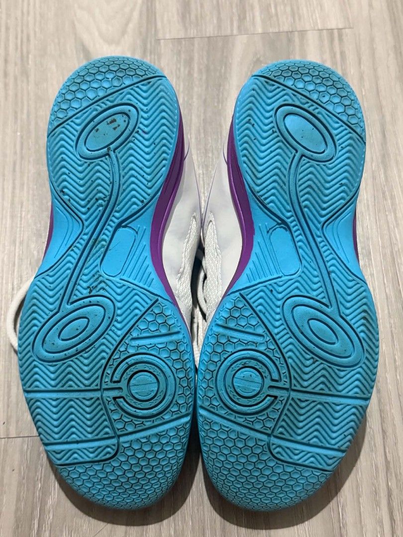 Apacs badminton shoes without box - slightly nego (Category: Other Sports Equipment and Supplies) located in Manila. Submitted by josephruss25701 (Listing ID 1445527497, Image 2). Description: used twice, good as new.