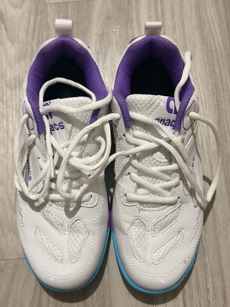 Apacs badminton shoes without box - slightly nego (Category: Other Sports Equipment and Supplies) located in Manila. Submitted by josephruss25701 (Listing ID 1445527497, Image 1). Description: used twice, good as new.
