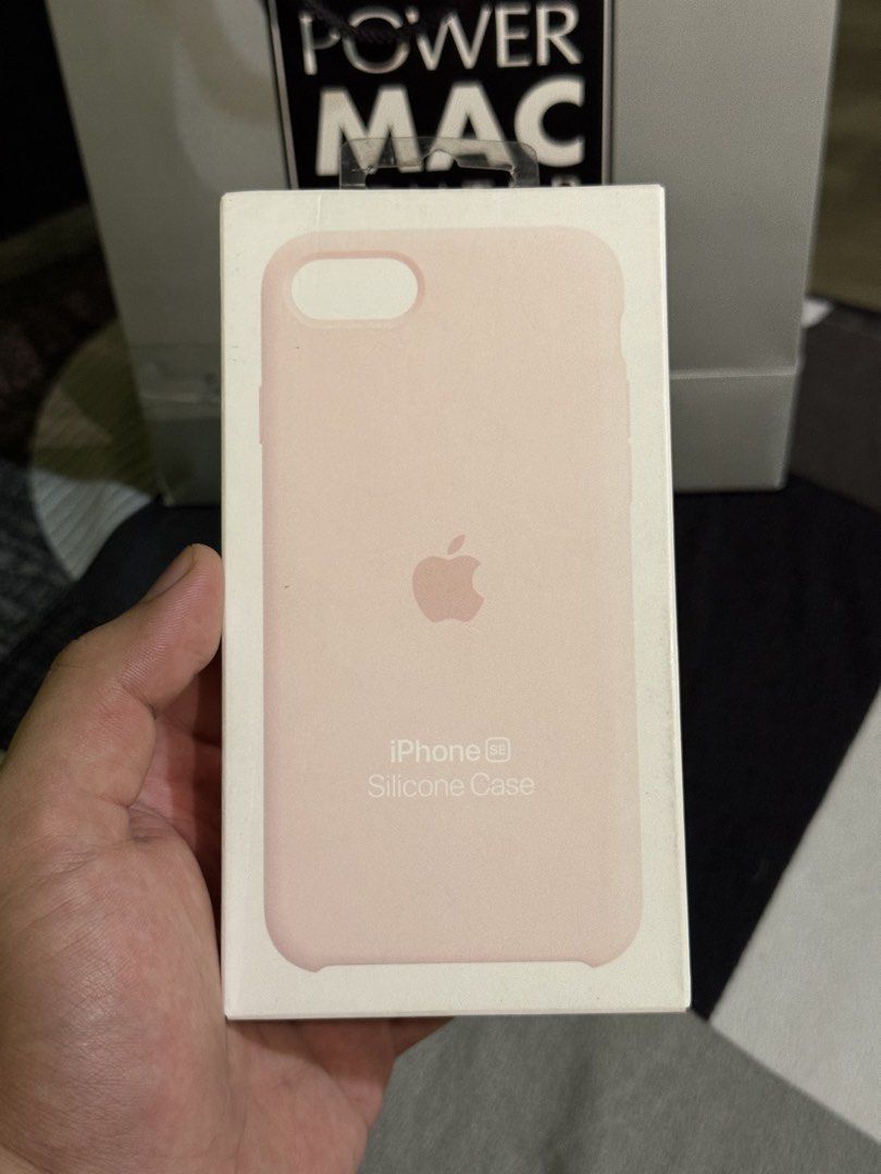 Apple Silicone Case for iPhone SE (Category: Cases & Sleeves) located in Manila. Submitted by marco.21 (Listing ID 1445604101, Image 3). Description: - Genuine Apple Silicone Case - Designed for iPhone SE - Soft-touch silicone exterior - Protects against scratches and drops - Available colors: Pink, Red, Navy Blue - Brand new and sealed in original packaging SOLD ❌BLACK.