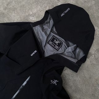 (Category: ) located in . Submitted by Thriftdrip_gang (Listing ID 1445433226, Image 1). Description: .