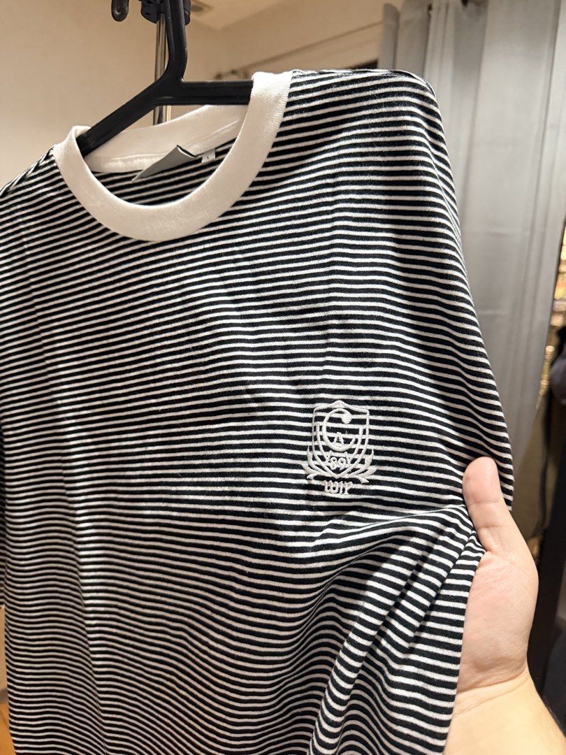 (Authentic) Carhartt WIP Work In Progress Fairley Shirt (Category: Tshirts & Polo Shirts ) located in Cavite. Submitted by kumbin (Listing ID 1445433659, Image 3). Description: Carhartt WIP S/S Fairly T Shirt (Legit) Dimensions: 24 by 30 inches (size L on tag but fits XL) Issue: None, like new condition 💯 Condition/color rate: 10/10 excellent to new 🔥 +sf Shipping via J&T.