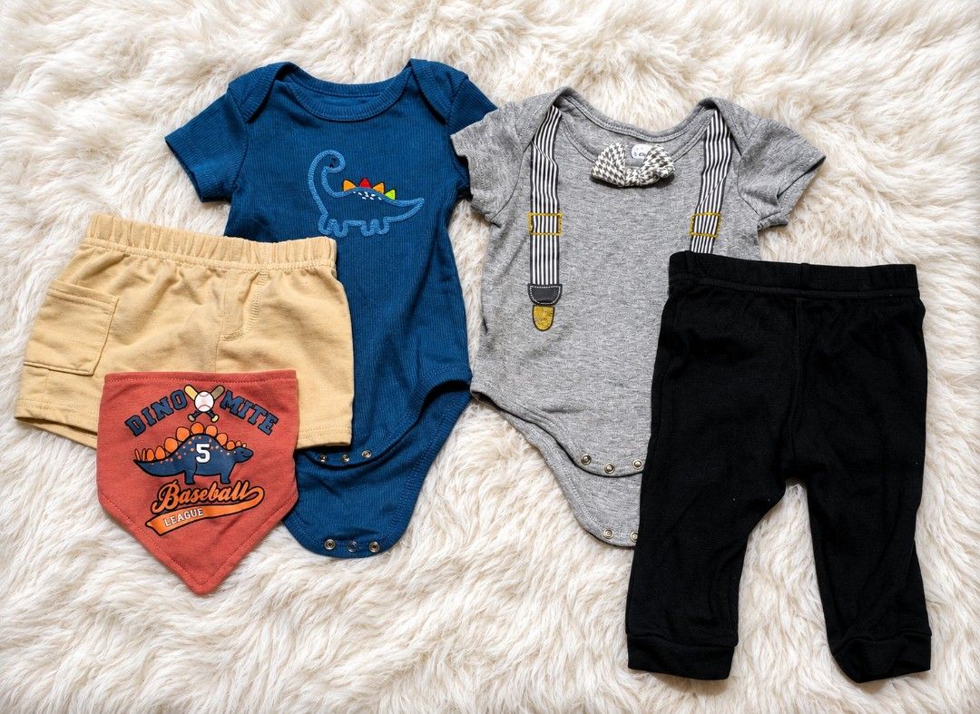 Baby Boy Terno Set (Category: Babies & Kids Fashion) located in Marikina City. Submitted by amara28_ken (Listing ID 1445530303, Image 1). Description: Hush Hush Brand Twice lang nagamit like new 3-6m.