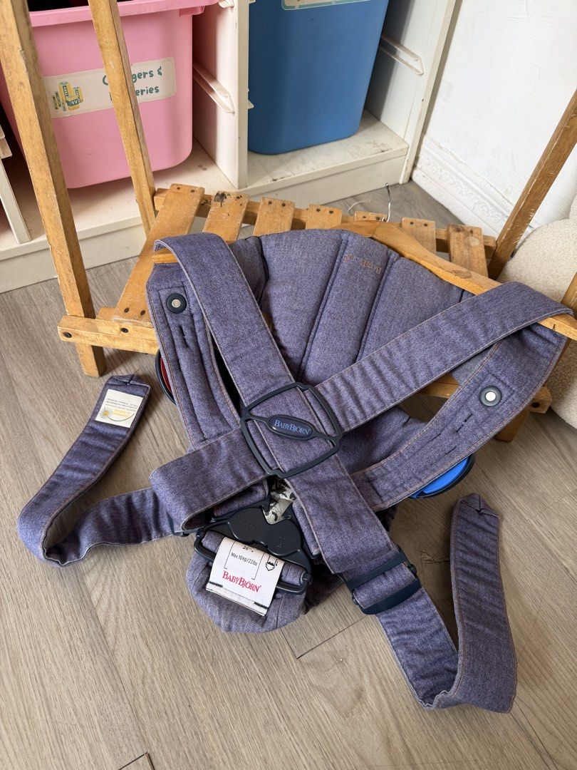 Babybjorn Mini (Category: Carriers & Slings) located in Santa Maria. Submitted by babyshowearph_official (Listing ID 1445424275, Image 3). Description: .