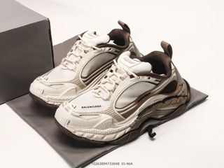 (Category: ) located in . Submitted by outlet_sneakers_shop (Listing ID 1445469444, Image 1). Description: .
