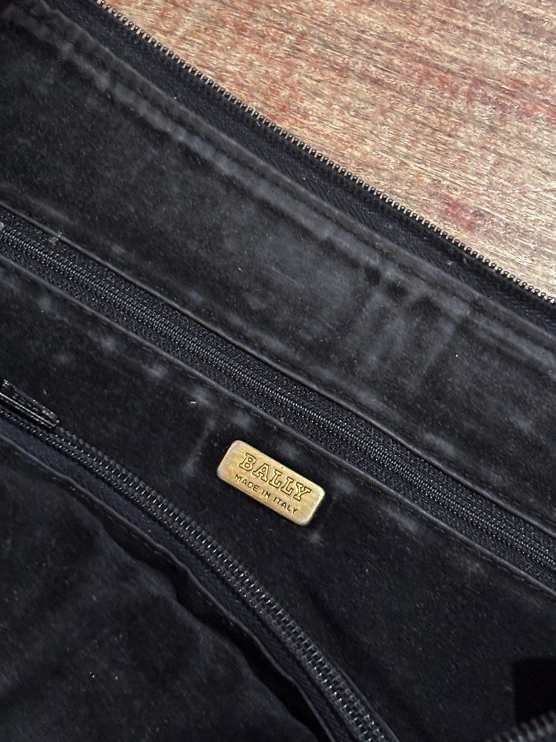 Bally Black Leather Hobo Bag/ Shoulder Bag (Category: Luxury Bags & Wallets) located in Bacolod City. Submitted by money_maker06 (Listing ID 1445482015, Image 3). Description: Bally Hobo Bag / Shoulder Bag •Authentic/Legit •Vintage •Size: Large •Condition: Good •Issue: Just a normal sign of used •Price: 1999 .