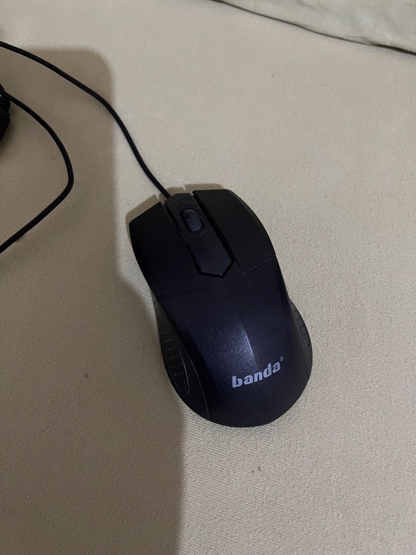Banda Wired Computer Mouse (Category: Mouse & Mousepads) located in Manila. Submitted by tidywynetales (Listing ID 1445582471, Image 1). Description: Location: Cubao, Quezon City/ Taguig Banda Optical Mouse No issue.