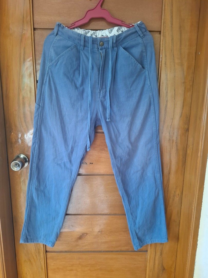 Ben Davis Blue Work Pants, size 29 to 30 (Category: Jeans) located in Legazpi City. Submitted by thriftrow (Listing ID 1445536366, Image 2). Description: - Ben Davis blue work pants - Elastic waistband with drawstring - Zipper fly with button closure - Two back pockets with a small logo patch on the left pocket - Casual and durable, perfect for everyday wear.