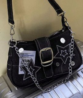 (Category: ) located in . Submitted by beadiepoo (Listing ID 1445501542, Image 1). Description: .