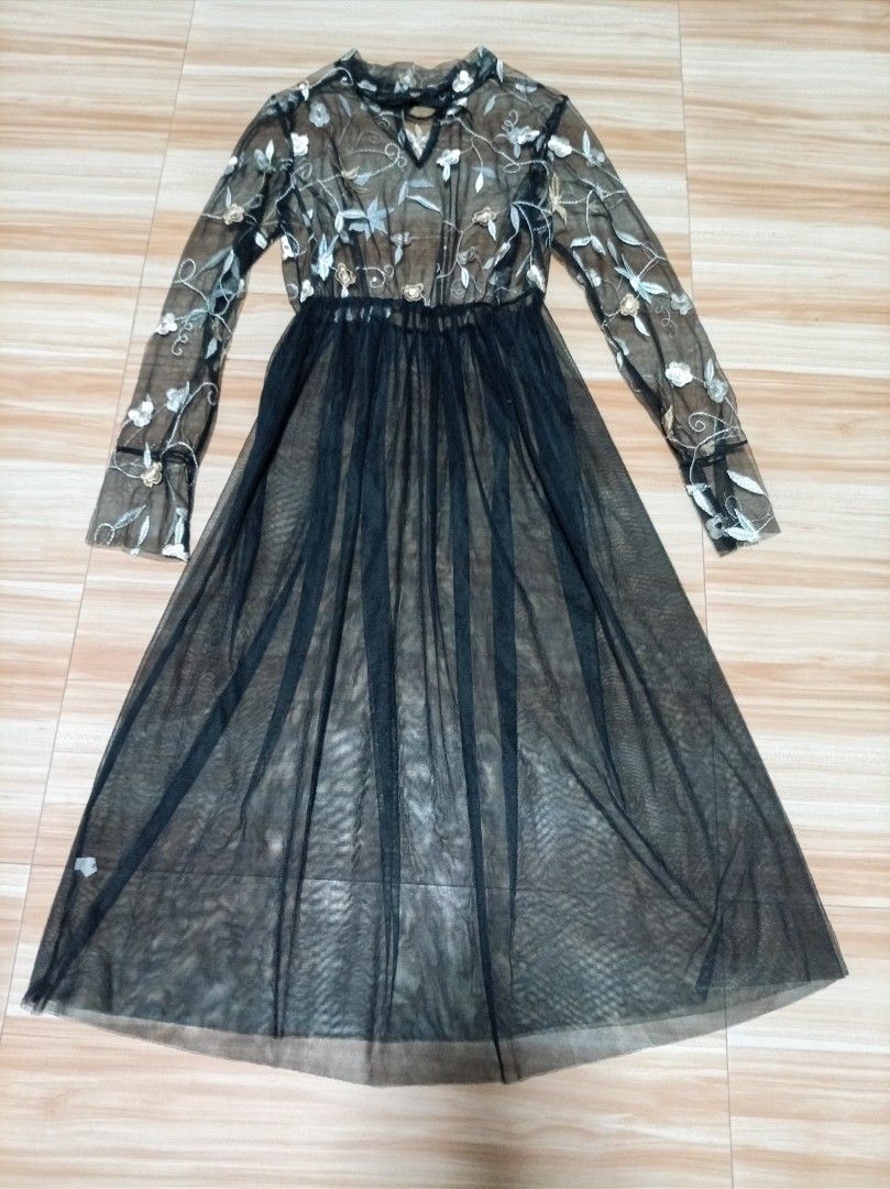 Black Mesh Dress / Embroidered (Category: Dresses) located in Calasiao. Submitted by thrift205 (Listing ID 1445439711, Image 1). Description: Black Mesh Dress / Embroidered.