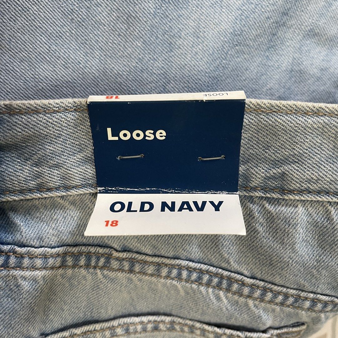 BRAND NEW Old Navy Loose Denim Jeans (Category: Jeans) located in Manila. Submitted by radvelarde (Listing ID 1445470021, Image 3). Description: - SIZE 18 L 40 in - No issues - Imported from the US - RFS decluttering + need funds DELIVERY: Lalamove / J&T - fee to be shouldered by buyer MOP: GCash / COD DM for more inquiries.