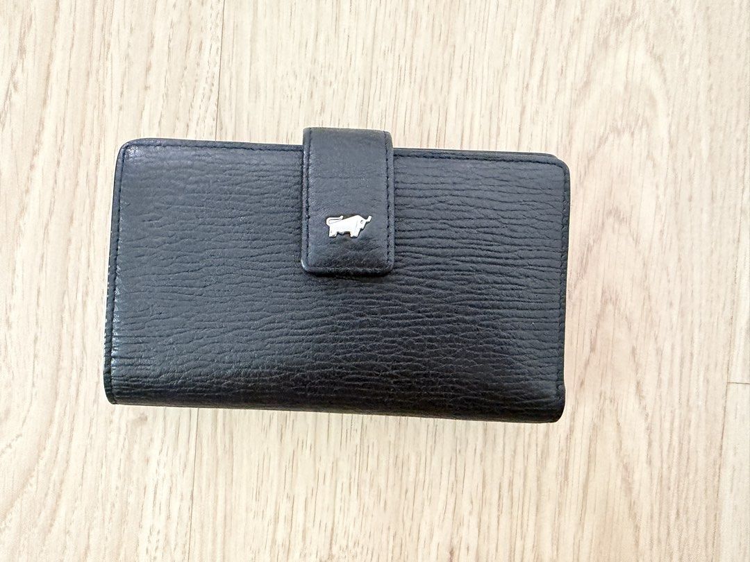 Braun Buffel 3/4 wallet (Category: Bags & Wallets) located in Bukit Mertajam. Submitted by ll222 (Listing ID 1445451578, Image 1). Description: Used twice.
