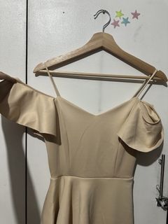 (Category: ) located in . Submitted by shopdockriscloset (Listing ID 1445469506, Image 1). Description: .