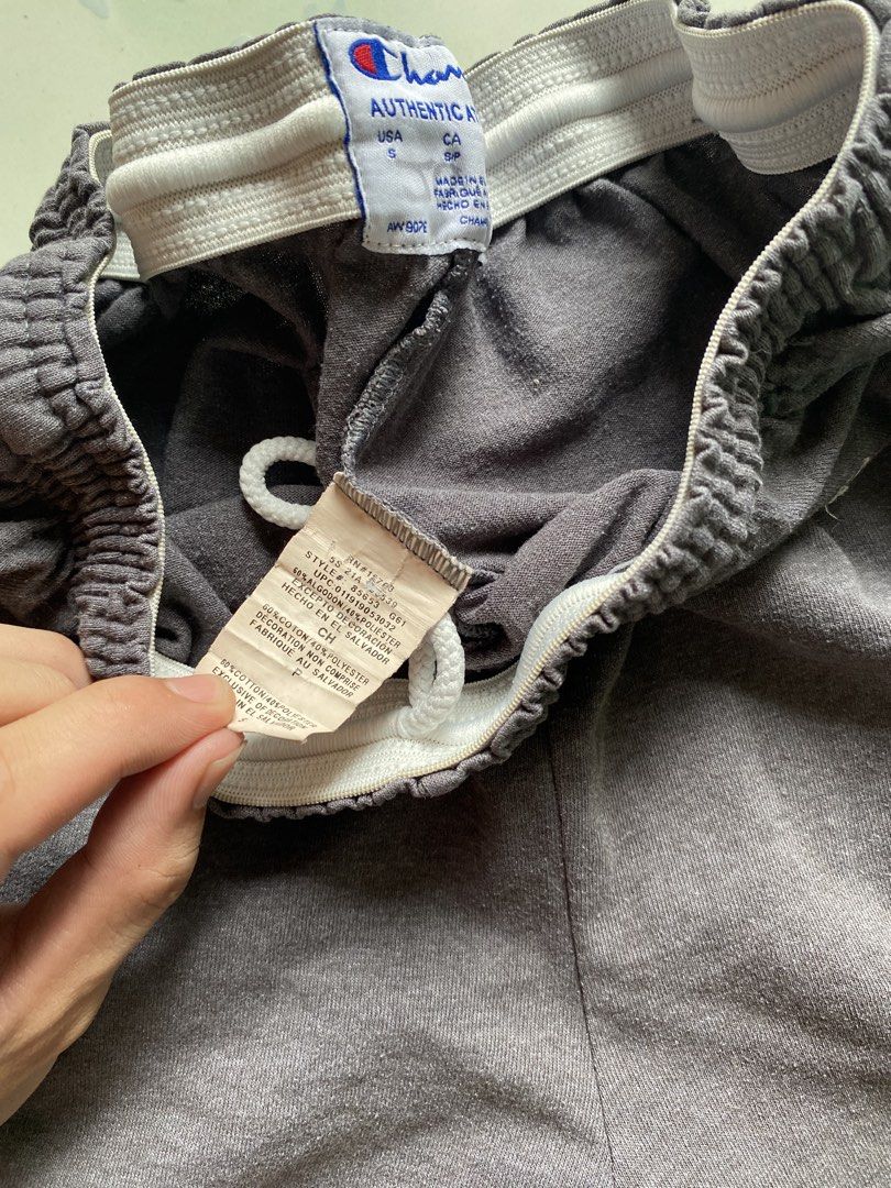 Champion Athletic Sweat Shorts Gray (Category: Shorts) located in Nagcarlan. Submitted by puredriponly (Listing ID 1445440358, Image 3). Description: Gray color Embroidered Champion “C” logo Elastic waistband Soft jersey/cotton fabric Casual / Sportswear FREE SIZE .