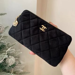 (Category: ) located in . Submitted by sellora_fashion (Listing ID 1445521230, Image 1). Description: .