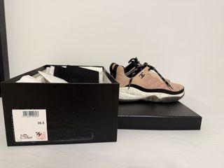 （分類：）位於 。 由 bllks 提交（商品編號 1445583083，圖片 1）。簡介： 。