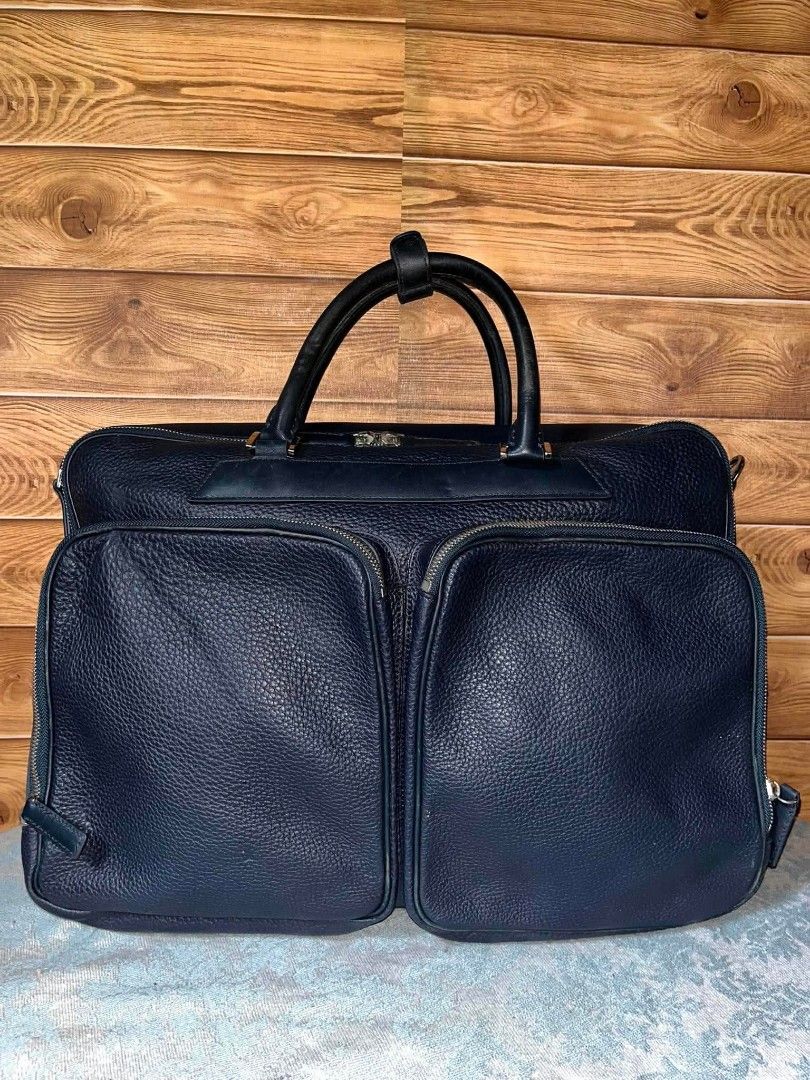 Cimabue Laptop Bag / File Bag (Category: Laptop Bags & Sleeves) located in Baguio. Submitted by roselleshiddentreasures13384 (Listing ID 1445607115, Image 1). Description: 🌸Genuine Leather Material 🌸No Major Issue 🌸Normal Signs Of Use Only 🌸Missing Sling Strap 📏Large Size 🖼️Check All Photos For Other Details 🌸Limit Your Expectation The Item Is Preloved From Ukay ❌No Return No Exchange. ❗.