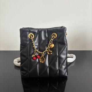 (Category: ) located in . Submitted by sellora_fashion (Listing ID 1445529539, Image 1). Description: .