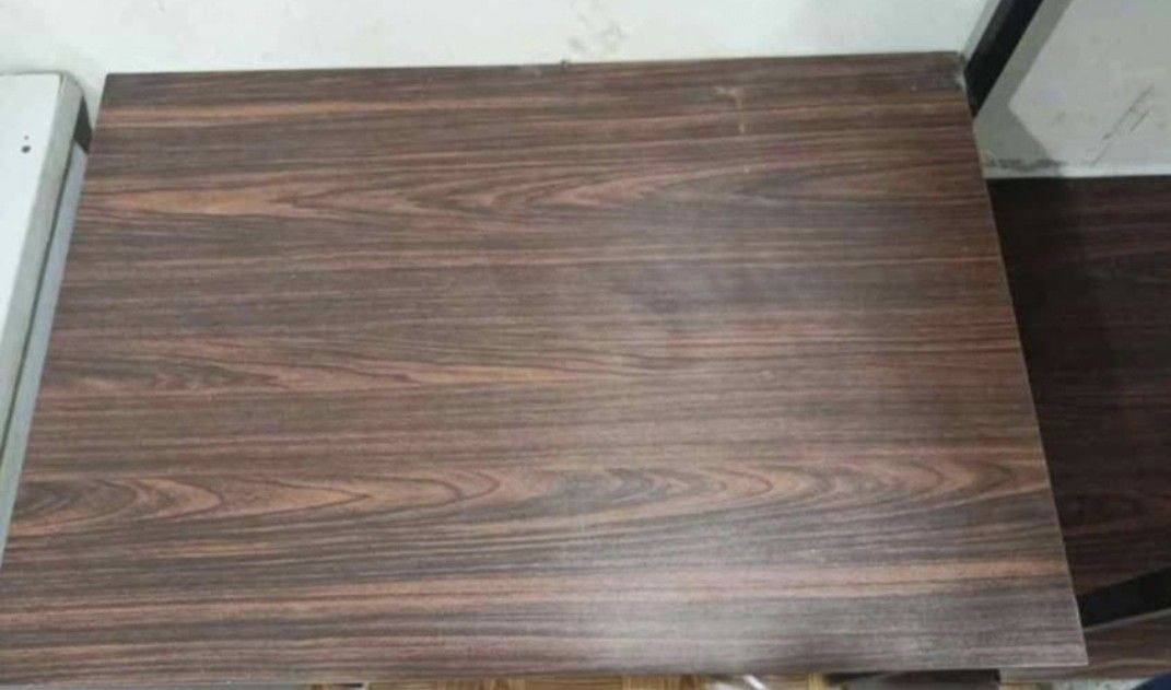 Computer table (Category: Tables & Sets) located in Taguig. Submitted by kbxzkidsapparel (Listing ID 1445498794, Image 3). Description: .