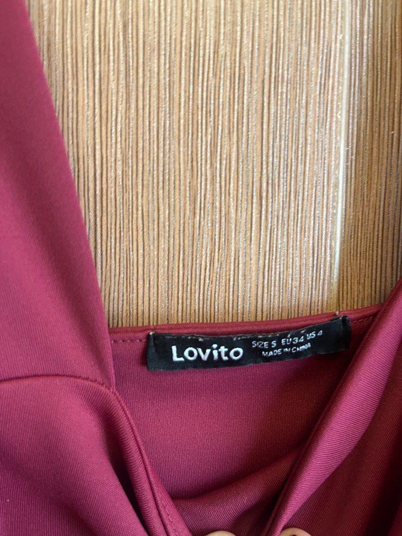 Cute Maroon/Red Tank Top (Category: Sleeveless) located in Taguig. Submitted by gingerfinds (Listing ID 1445453106, Image 3). Description: .