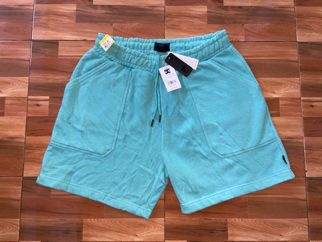 DC COTTON SHORT (Category: Shorts) located in Nabua. Submitted by supermix5119 (Listing ID 1445441124, Image 1). Description: DC Sweatshort Large Fit Size 32-36 Length:18.5 As new condition 750+Sf.