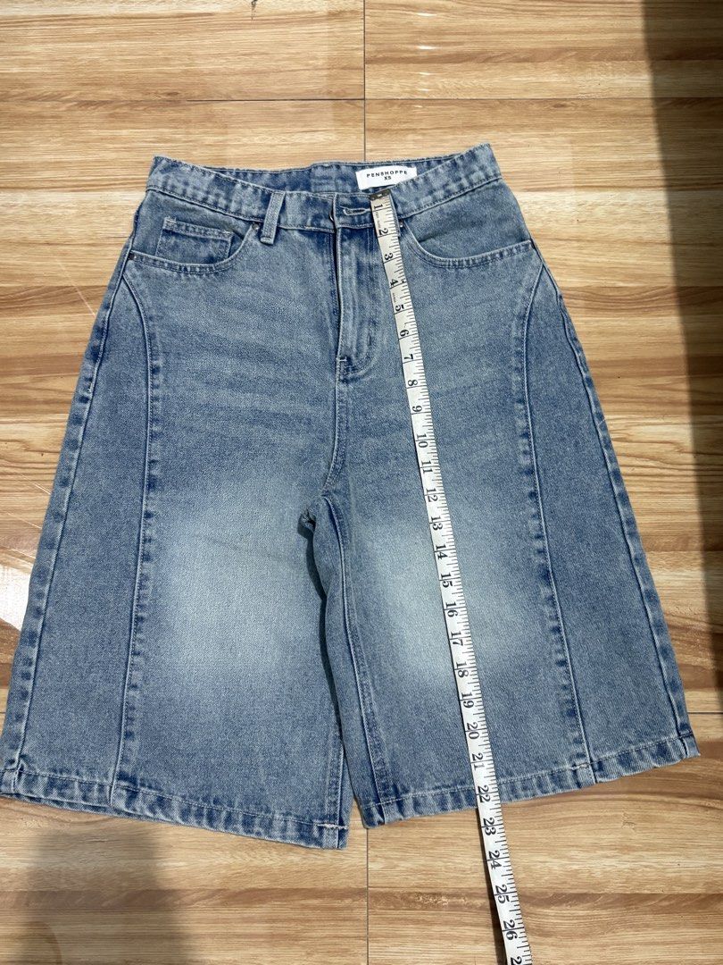 Penshoppe Jorts Light Wash Wide Leg (Category: Shorts) located in Bacolor. Submitted by declutterwithmilo (Listing ID 1445570823, Image 2). Description: bought 1,199 at penshoppe 📦 RFS: declutterring. 💸 Payment: via Gotyme & Maribank. 💳 No cod option. Payment first policy 🚚 Courier: J&T Express 📍Location: pampanga 📹 Please don’t ask the actual photo of the item, because is already posted. 📥 Strictly no returns. ❌ NO meet ups. ‼️ Please don