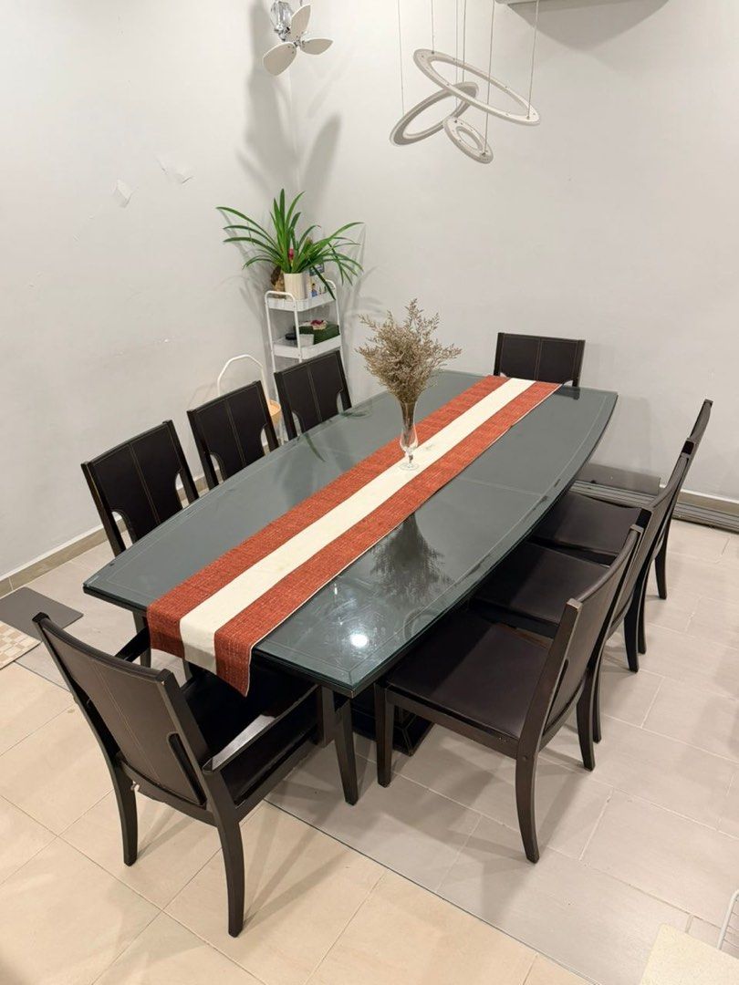 Dining table (Category: Tables & Sets) located in Shah Alam. Submitted by ssmm25 (Listing ID 1445461648, Image 2). Description: Lorenzo Bought rm7000 Let go to change new furniture Self pick up 220x115 tempered glass n solid wood w leather n woods seats.