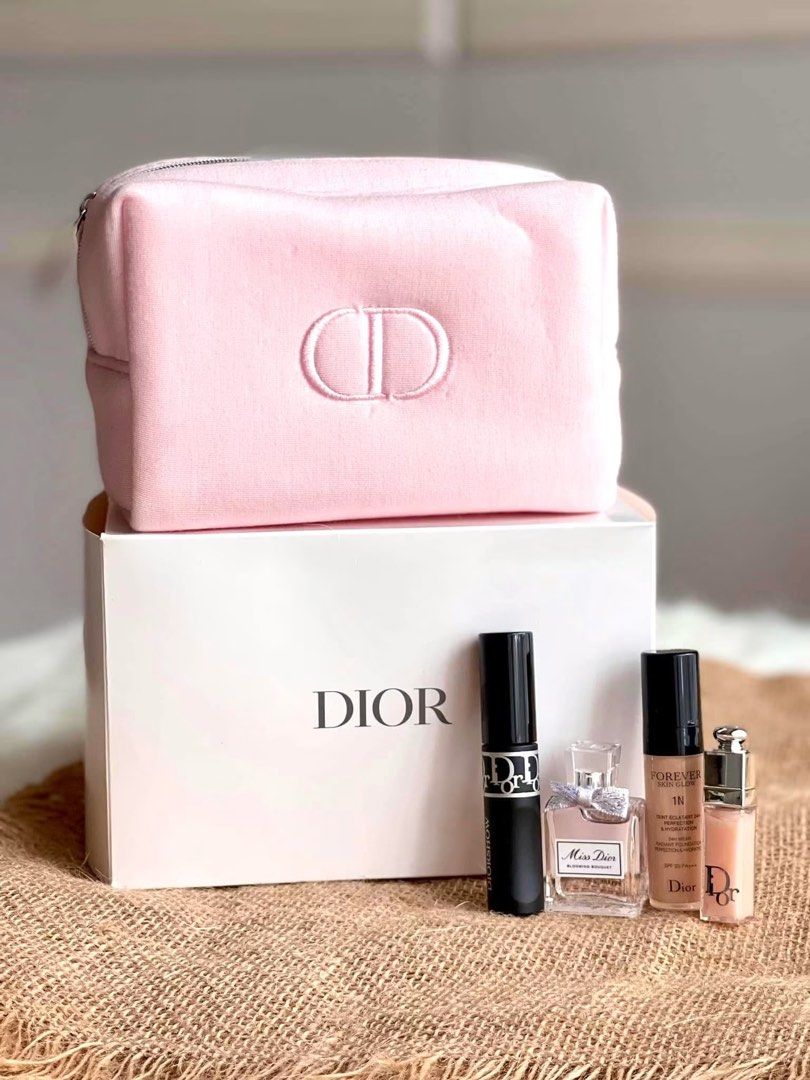 DIOR 5PC GIFT SET (Category: Makeup) located in Quezon City. Submitted by girlboss_mnl (Listing ID 1445558461, Image 1). Description: BRANDNEW | ONHAND Inclusions: - Mini Blooming Bouquet - Mini Lip Maximizer - Mini Mascara - Minj Foundation (Shade: 1N).