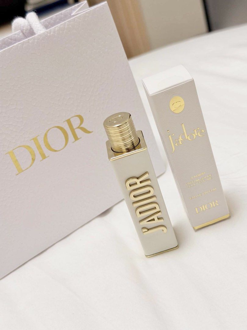 Dior J'adore Eau de Parfum (Category: Fragrance & Deodorants) located in Quezon City. Submitted by ijadee (Listing ID 1445451091, Image 1). Description: Authentic Dior J'adore perfume in original box. Classic, great scent for gifting or personal use..