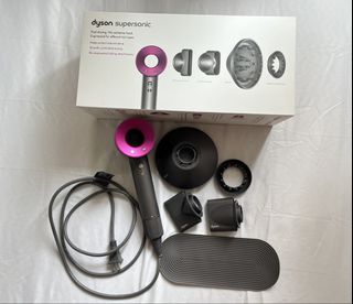 (Category: ) located in . Submitted by shopkatscloset (Listing ID 1445590262, Image 1). Description: .