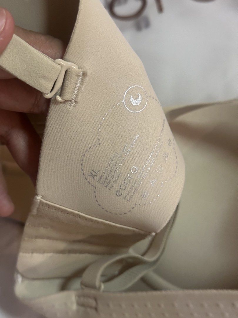 Ecora Bare Lift Multiway Bra (Category: Undergarments & Loungewear) located in Quezon City. Submitted by alimo13 (Listing ID 1445507156, Image 3). Description: Ecora Bare Lift Multiway Bra (detachable straps, strapless push up bra, seamless bra, natural push up bra) Size XL / 38AB Color: Almond RFS: cups too small, band too big (for reference, my bra size is 30G).
